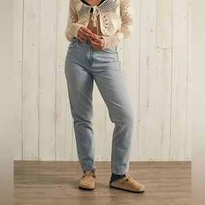 BDG Urban Outfitter Women’s MOM High-Rise Jeans, Denim Sz 27.